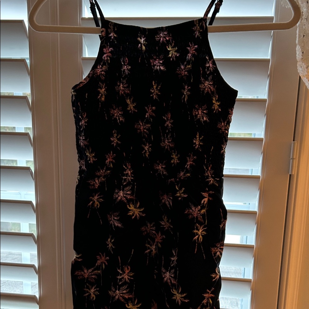 Girls Art Class smocked top great condition
Size 10/12